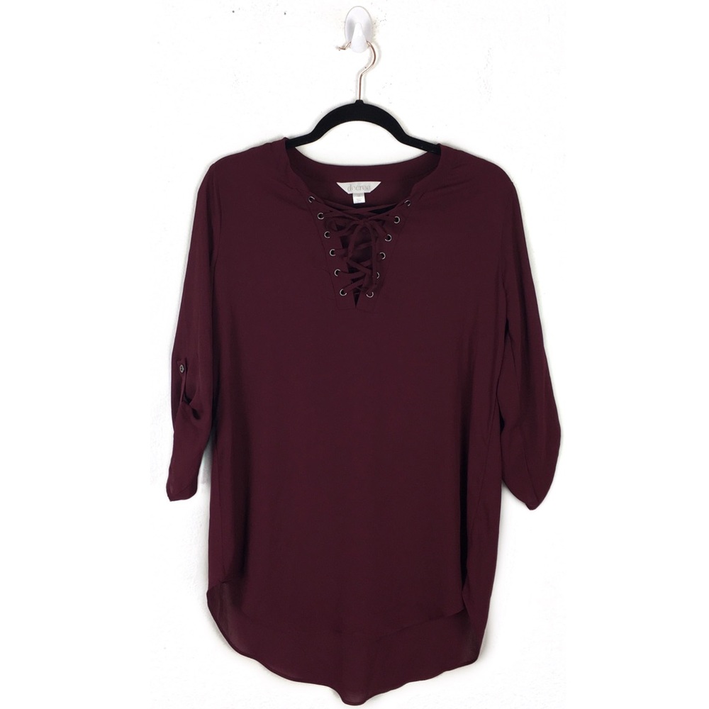 Decree | NEW lace front burgundy blouse